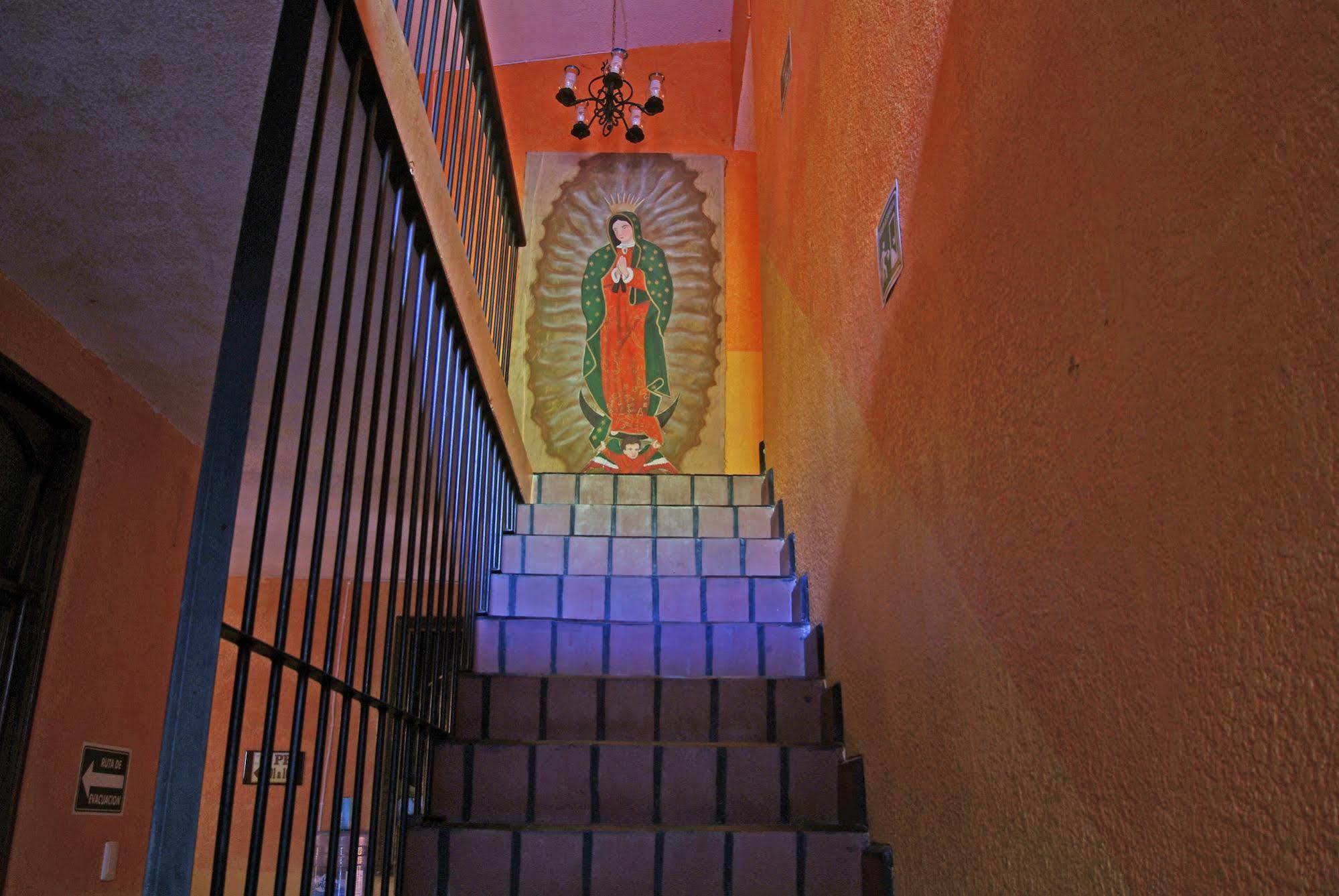 Hotel Plaza Santo Domingo ซานกริสโตบัล เด ลาสกาซาส ภายนอก รูปภาพ